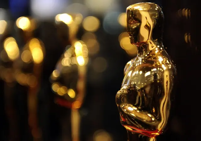 ఆస్కార్ అవార్డ్ స్టాట్యూ