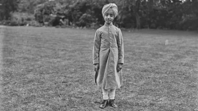 ਮਹਾਰਾਜਾ ਭੁਪਿੰਦਰ ਸਿੰਘ 12 ਸਾਲ ਦੀ ਉਮਰ ਵਿੱਚ