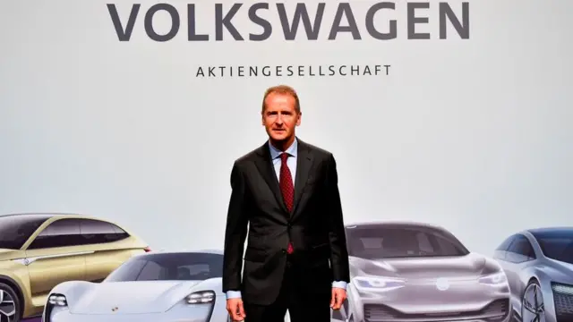 هربرت دیس چند ماه پیش از برملا شدن رسوایی تقلب فولکس‌واگن به این کارخانه پیوست