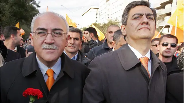 İsa Qəmbər, Əli Kərimli