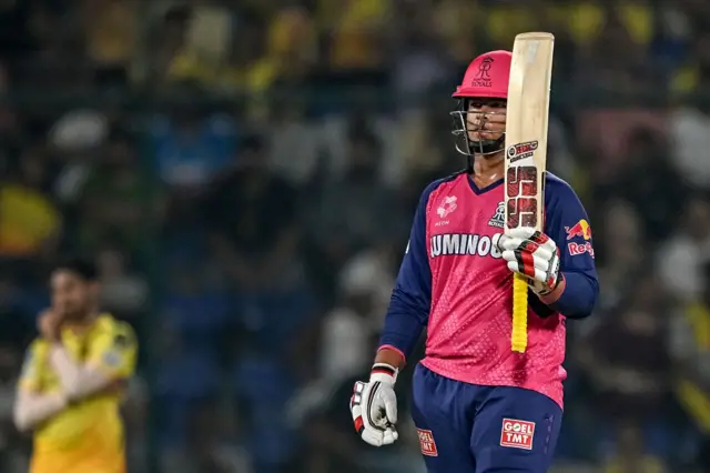 ஐபிஎல் வரலாற்றின் மூன்றாவது அதிவேக (இணைந்து) அரைசதத்தைப் பூர்த்தி செய்தார் வைபவ் சூர்யவன்ஷி