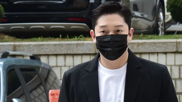 최종범은 구하라의 묵시적 동의를 얻어 촬영했다고 주장했다