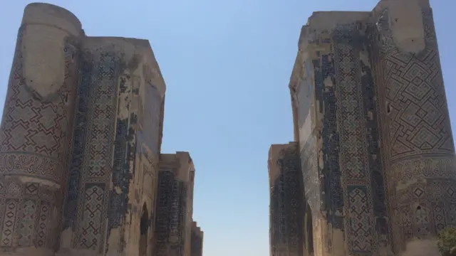 Оқсарой харобалари...