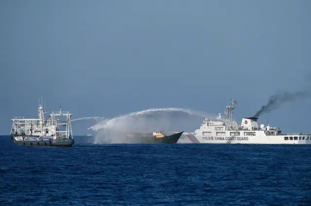Tàu Philippines đụng độ tàu Cảnh sát Biển Trung Quốc trên Biển Đông vào đầu tháng 3/2024