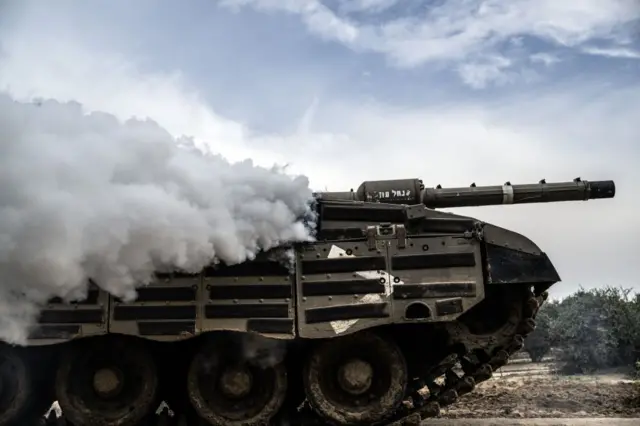 ग़ज़ा में इसराइली टैंक