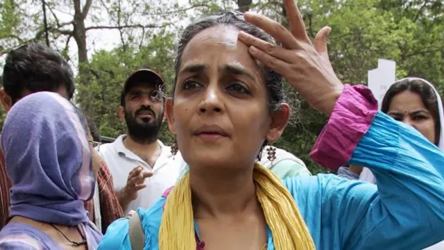 अरुंधती रॉय