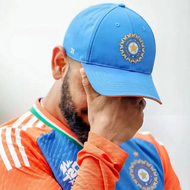 وراٹ کوہلی جیت کے بعد جذبات پر قابو پاتے ہوئے