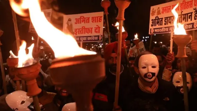 नागरिकता संशोध क़ानून के विरोध में होते प्रदर्शन