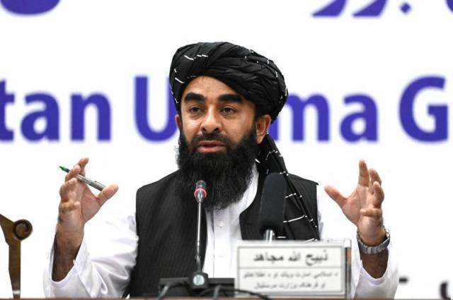 ذبیح‌الله مجاهد، سخنگوی ارشد حکومت طالبان: مردم افغانستان همه مسلمان‌اند و حقوق شان بر اساس شریعت اسلامی تعریف شده و تامین می‌شود