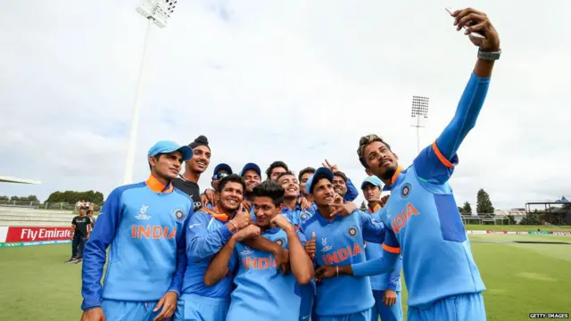 १९वर्षांखालील क्रिकेट संघ