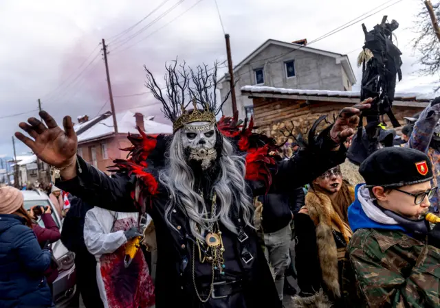 karneval u severnoj makedoniji, maskenbal u severnoj makedoniji, tradicionalni festival u vevčanima