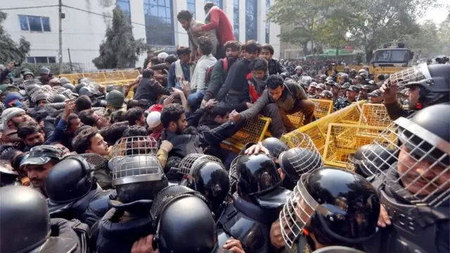 जामिया में प्रदर्शन