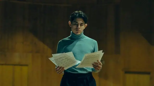 George mengaku biasa berlatih piano enam hingga delapan jam per hari.