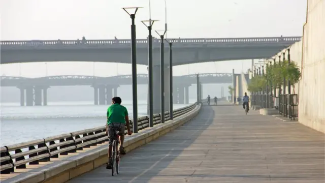 અમદાવાદ શહેરમાં 20 સપ્ટેમ્બરથી કોરોના સામેની વૅક્સિનના બંને ડોઝ મેળવનાર લોકોને જ અમુક સુવિધાઓ અપાશે