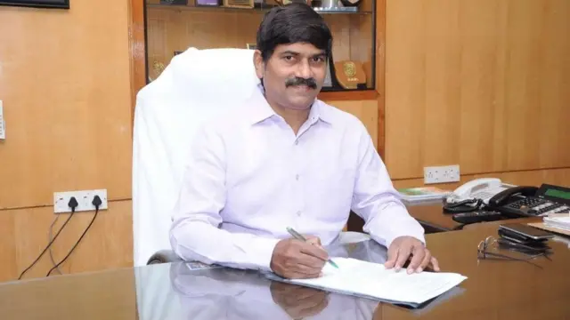 వైస్ చాన్స్‌లర్ పీవీజీడీ ప్రసాదరెడ్డి