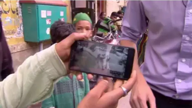 বানোয়াট ভিডিও হলেও বাঙ্গালোরের অনেক বাসিন্দা সেটিকে বিশ্বাস করেন