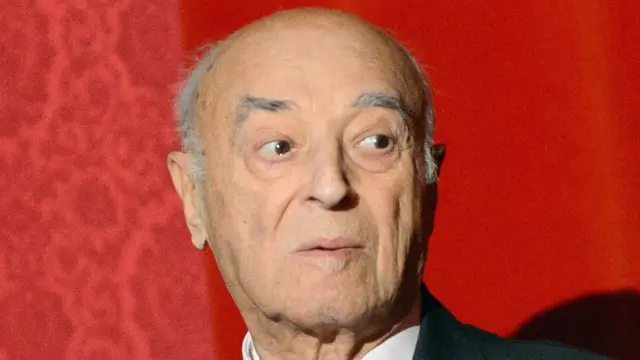 Mayın 6-da 95 yaşı tamam olan Vladimir Etuş dünyada səhnəyə çıxmağa davam edən ən yaşlı aktyordur