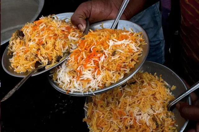 인도의 대표적인 쌀 요리인 비리야니는 인도에서 1초에 두 접시가 팔릴 정도로 인기가 높다