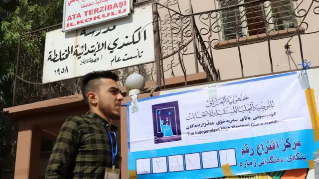 Kerkük'teki Türkmen okulu Ata Terzibaşı İlkokulu'nda da sandıklar kurulmuştu