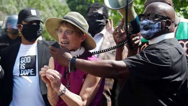 जॉर्ज फ़्लॉयड विरोध प्रदर्शनों के दौरान बिशप मरियन एडगर बडी