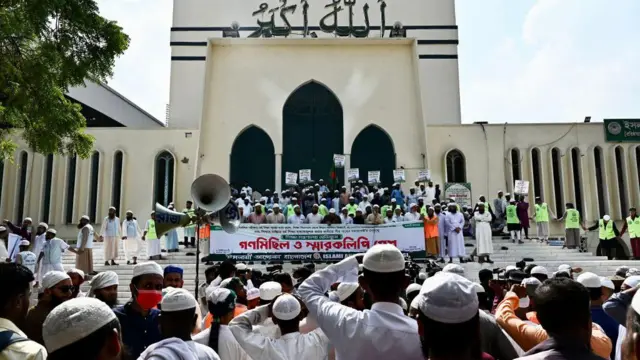 বায়তুল মোকাররমে শুক্রবার বিক্ষোভ কমর্সূচী ঘোষণা করেছে ইসলামী আন্দোলন বাংলাদেশ নামে একটি ইসলামি সংগঠন। (ফাইল ফটো)