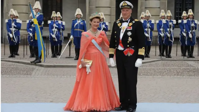 Норвежский король Харальд V и его супруга Соня Харальдсен