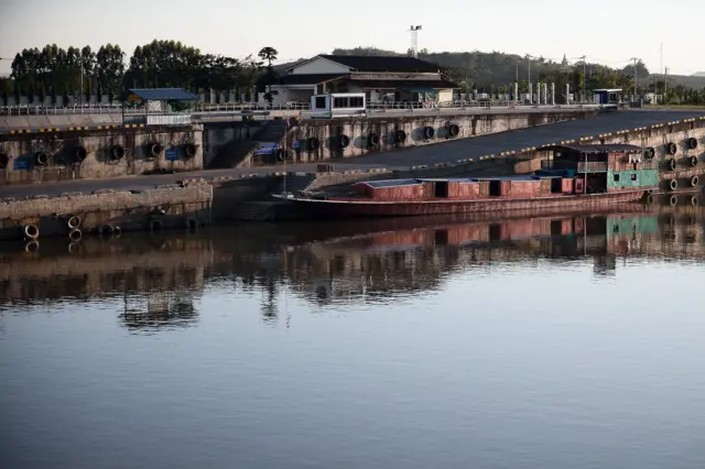 แม่น้ำโขง, เชียงของ, เชียงแสน, เชียงราย, เวียงแก่น, คอนผีหลง, คอนผีหลวง, ระเบิดเกาะแก่ง, โครงการปรับปรุงร่องน้ำ, แผนพัฒนาการเดินเรือระหว่างประเทศ, มติ ครม. 27 ธ.ค.2559