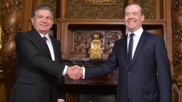 Россия Бош вазири Дмитрий Медведев билан музокара.