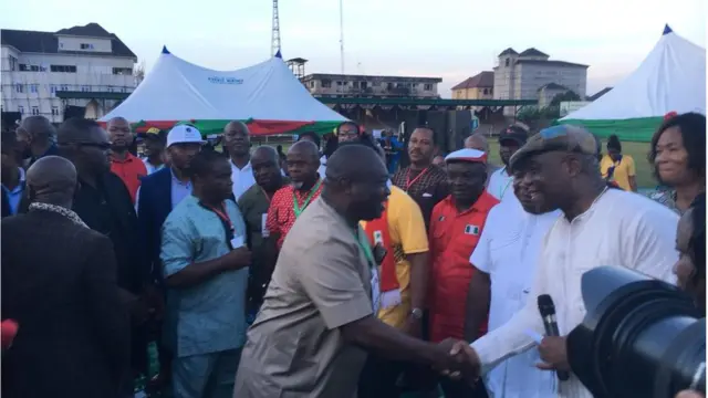 Okezie Ikpeazu pẹlu Raymond Dokpesi