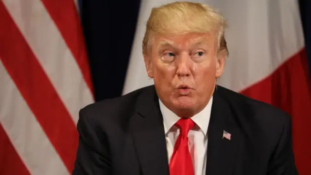 डोनल्ड ट्रंप