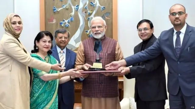 नरेंद्र मोदी