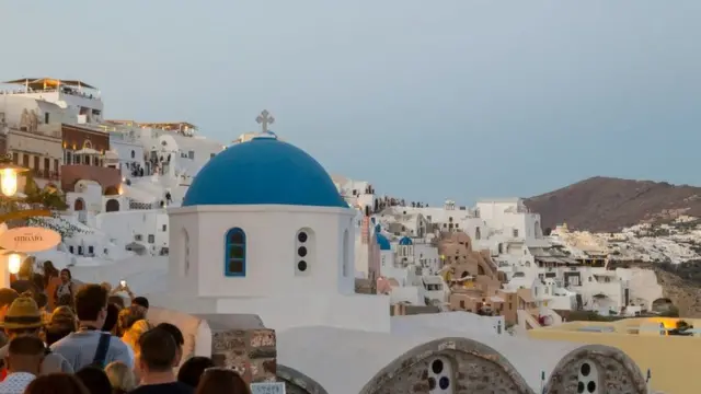 Греческая церковь на острове Санторини