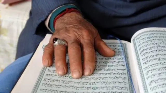 முகமது நபிகளின் உருவத்தை வரையக் கூடாது என்று திருக்குர்ஆன் கூறுகிறதா?