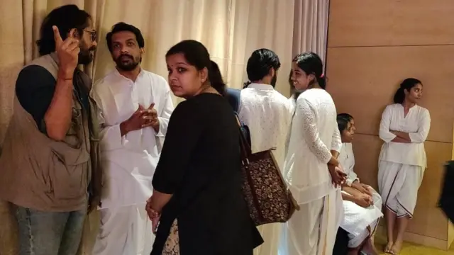 தியேட்டர் நிஷா என்கிற நாடகக் குழு,