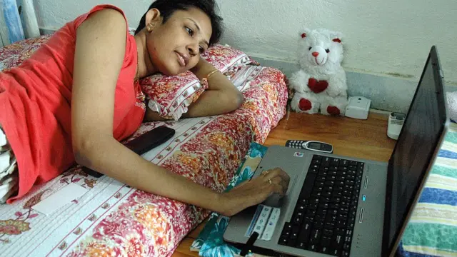 Yosh er-xotin opishadi va xohlashadi