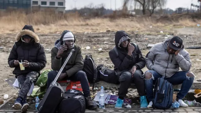 Ukraine-Russia war: Latest pictures of how Africans dey escape Ukraine