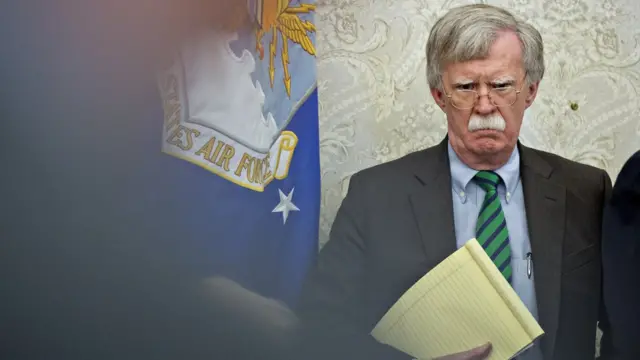 جان بولتون از سیاستمداران دست راستی آمریکا محسوب می‌شود