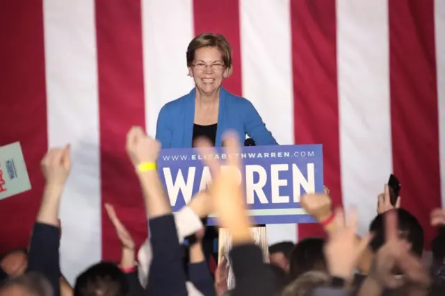 Elizabeth Warren bỏ cuộc đua vào Nhà Trắng