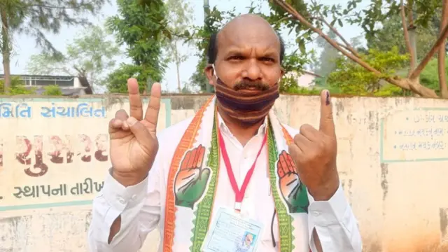 સૂર્યકાન્ત ગાવિત (ડાંગ-કૉંગ્રેસ) મતદાન સમયની તસવીર