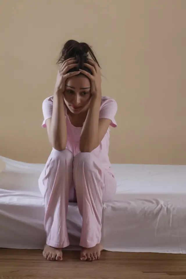 डोक्यात सुरू असलेले विचार कधी थांबतच नाहीत का? अतिविचार म्हणजेच Overthinking करण्याची तुम्हाला सवय आहे का? Mntal Health मानसिक आरोग्य