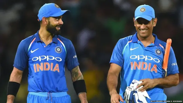 धोणी आणि कोहली