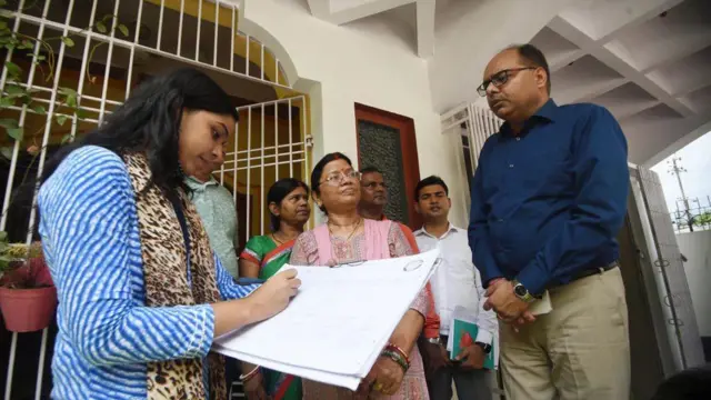 जनगणना से संबंधित तस्वीर