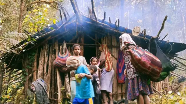 Perempuan dan anak-anak
