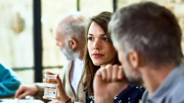 Conversation entre deux personnes