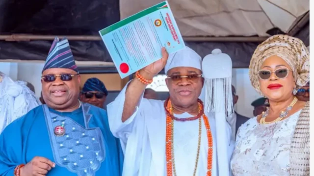 Aworan gbigba ọpa aṣẹ Owa Adesuyi Haastrup