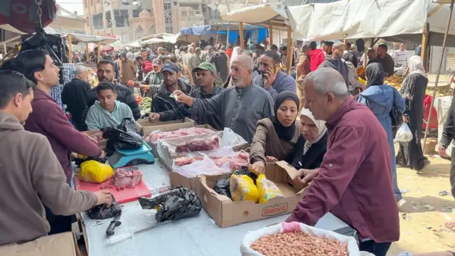Ku dhawaad lix bilood ka dib markii xabad joojin nugul ay ka dhaqan gashay Gaza, Falastiiniyiinta ku sugan dhulkan dagaalku ka socdo ayaa weli la dhibaatoonaya.