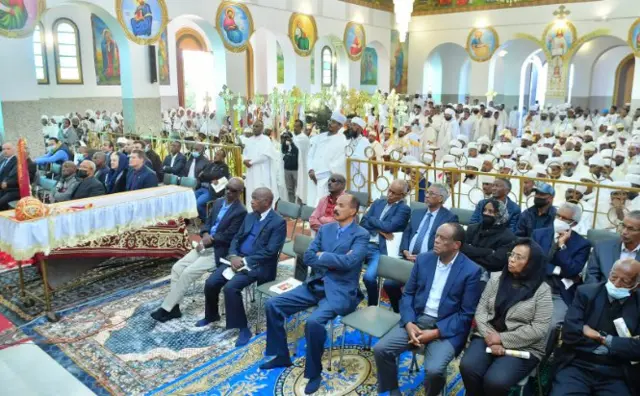 ፕረዚደንት ኢሳይያስ ኣፍወርቂ ዝርከቦም ቀበርቲ
