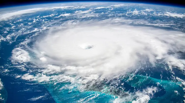 વાવાઝોડાની પ્રતીકાત્મક તસવીર