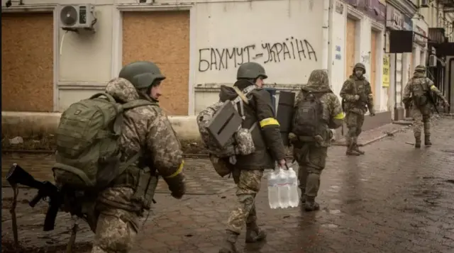 ယူကရိန်းတပ်ဖွဲ့ဝင်များ 