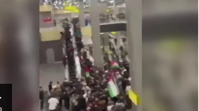 রাশিয়ার দাগেস্তানে একটি বিমানবন্দরে হামলা চালায় দাঙ্গাকারীরা